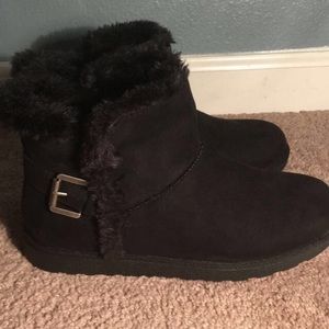Black Fur Boots
